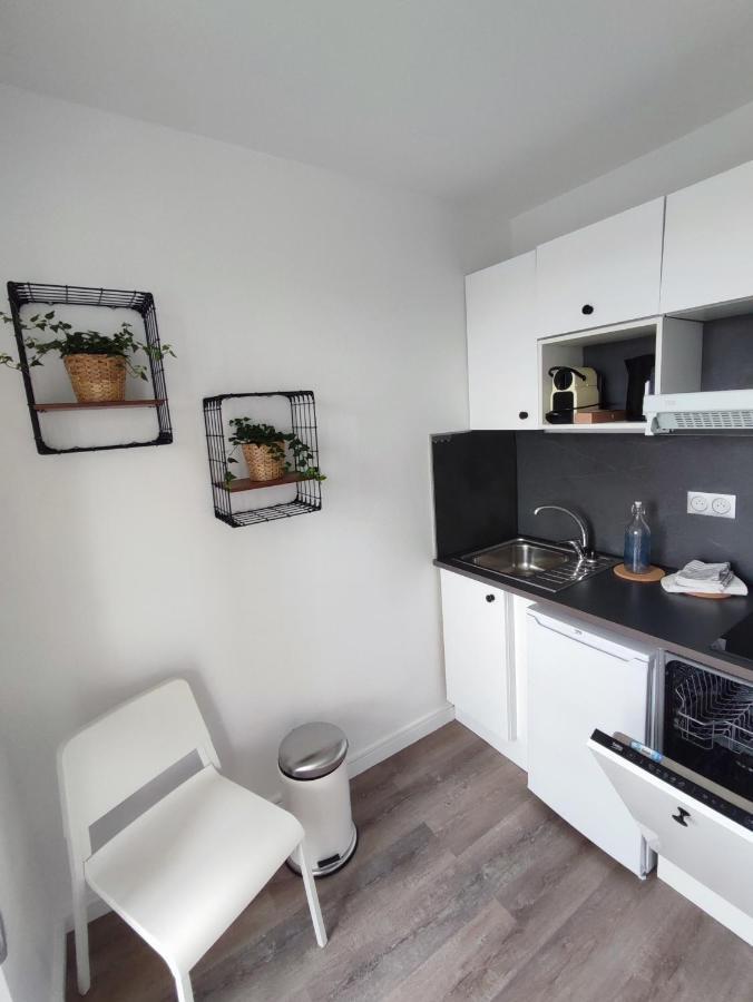 Studio 22 - Coucher De Soleil & Vue Mer Courseulles-sur-Mer Bagian luar foto
